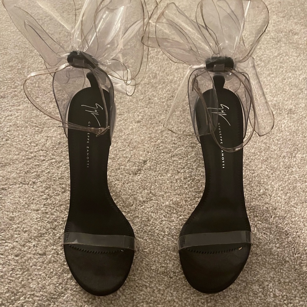 Giuseppe Zanotti , size  39 1/2